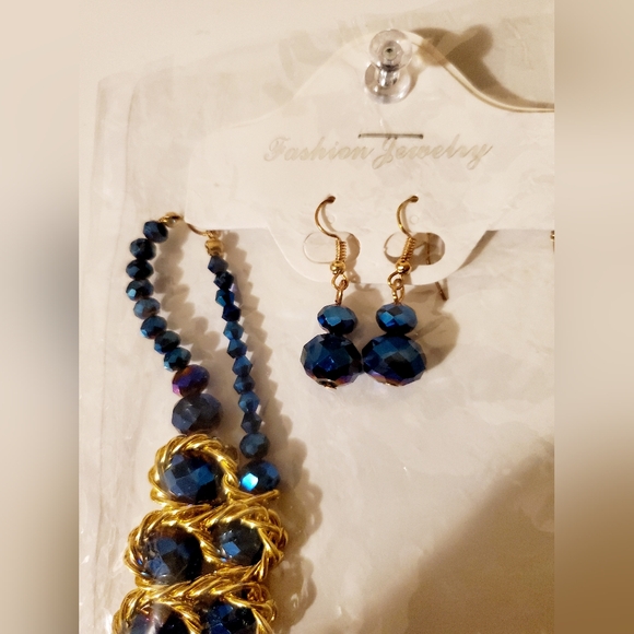 2 Pcs Elegant Blue and Gold Fashion Statement Necklace NIP - HP - Picture 5 of 5